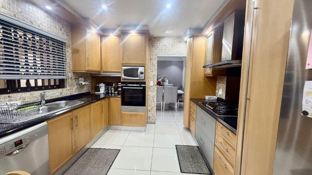3 Bedroom Property for Sale in Queensburgh KwaZulu-Natal