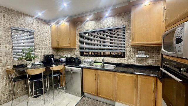 3 Bedroom Property for Sale in Queensburgh KwaZulu-Natal