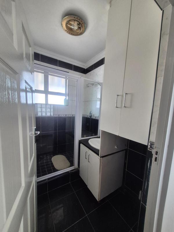 To Let 2 Bedroom Property for Rent in North Beach KwaZulu-Natal