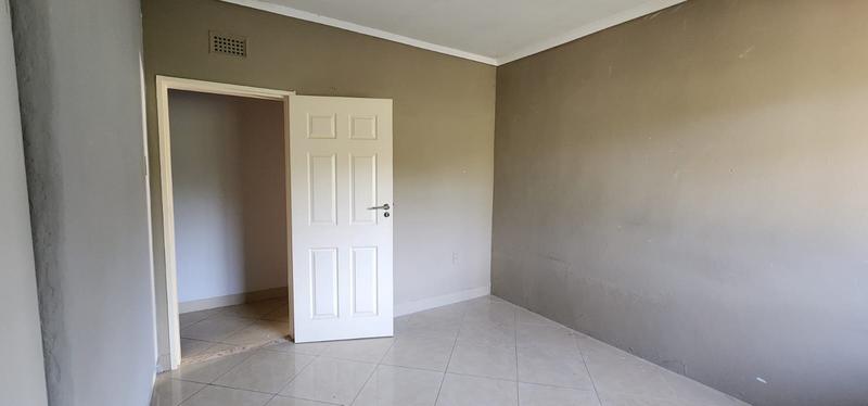 3 Bedroom Property for Sale in Saiccor Village KwaZulu-Natal