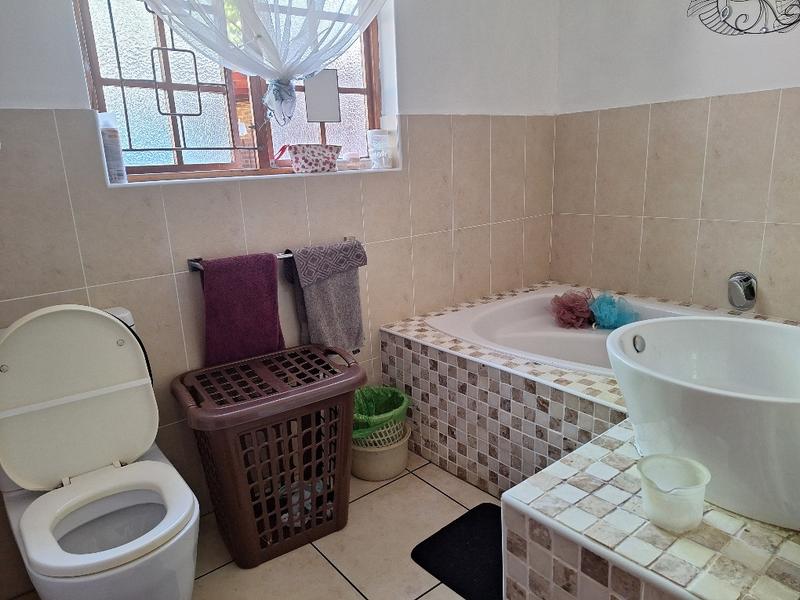 3 Bedroom Property for Sale in Umkomaas KwaZulu-Natal