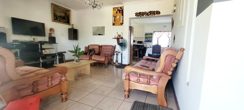 4 Bedroom Property for Sale in Park Rynie KwaZulu-Natal