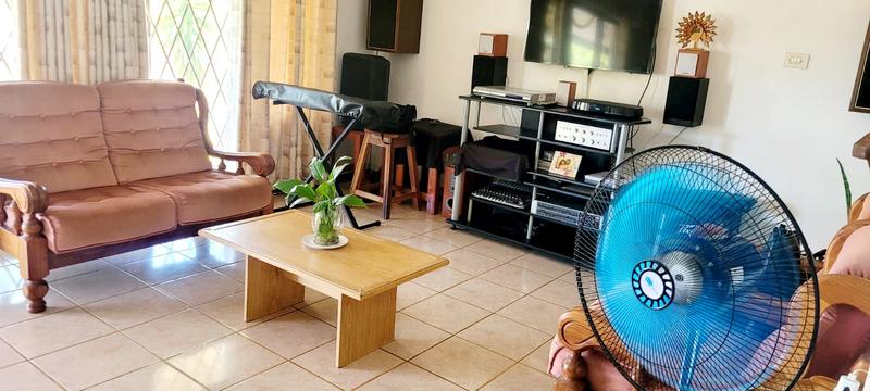 4 Bedroom Property for Sale in Park Rynie KwaZulu-Natal