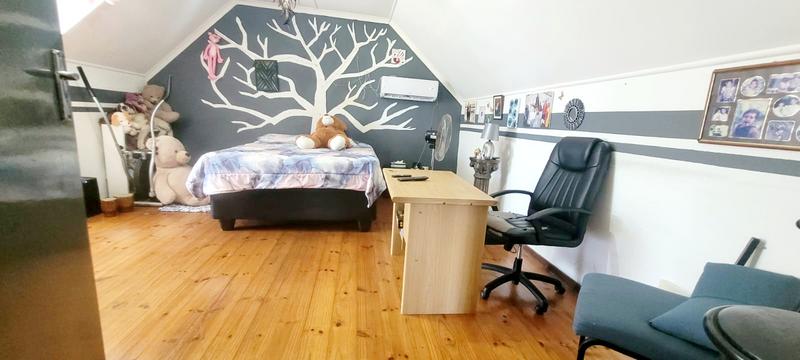 4 Bedroom Property for Sale in Park Rynie KwaZulu-Natal