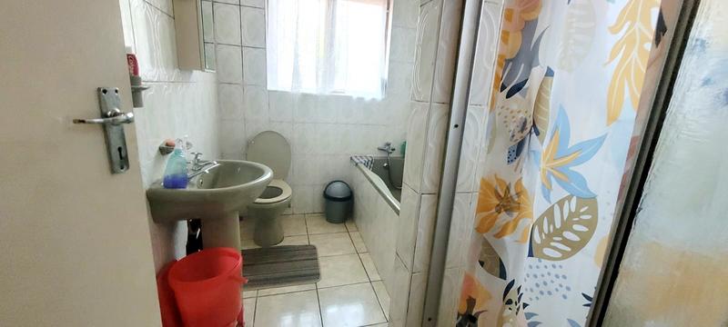 4 Bedroom Property for Sale in Park Rynie KwaZulu-Natal