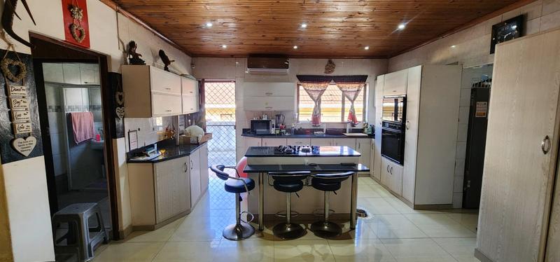 6 Bedroom Property for Sale in Craigieburn KwaZulu-Natal