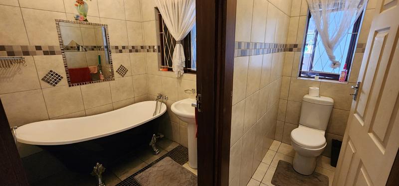 6 Bedroom Property for Sale in Craigieburn KwaZulu-Natal