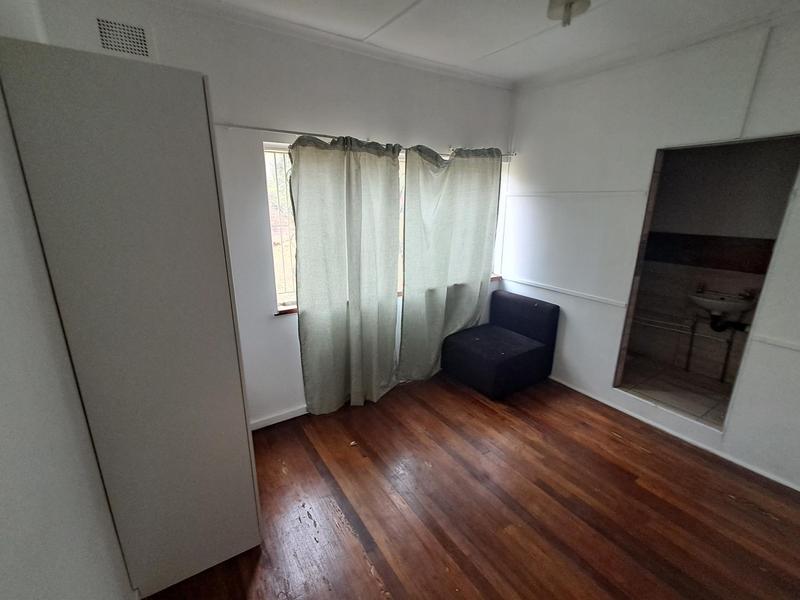To Let 1 Bedroom Property for Rent in Overport KwaZulu-Natal