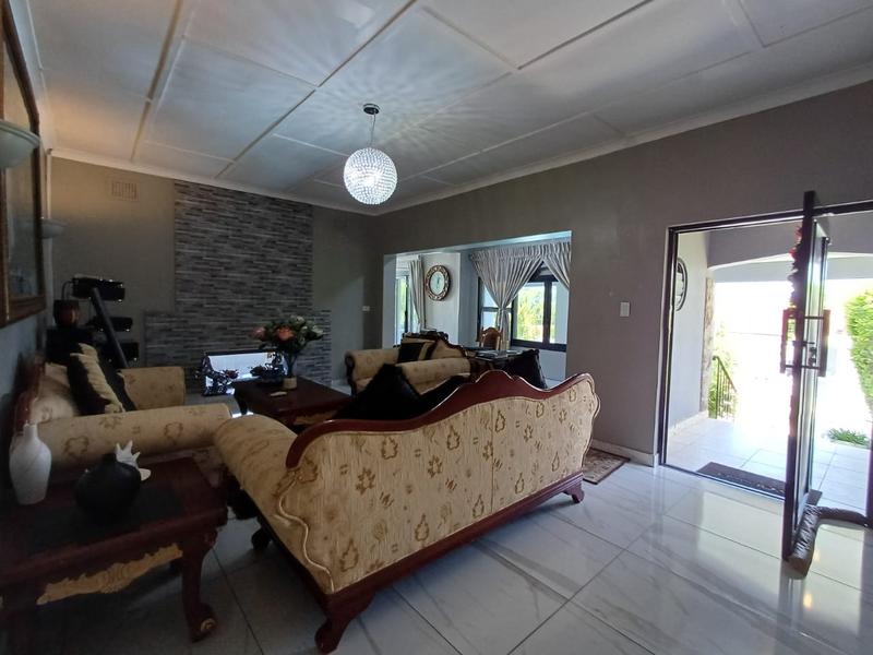 To Let 4 Bedroom Property for Rent in Durban North KwaZulu-Natal