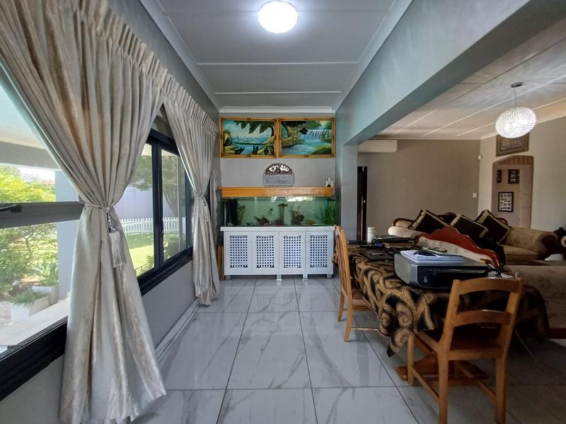 To Let 4 Bedroom Property for Rent in Durban North KwaZulu-Natal