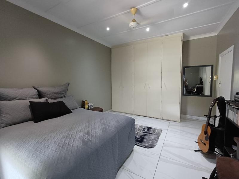 To Let 4 Bedroom Property for Rent in Durban North KwaZulu-Natal