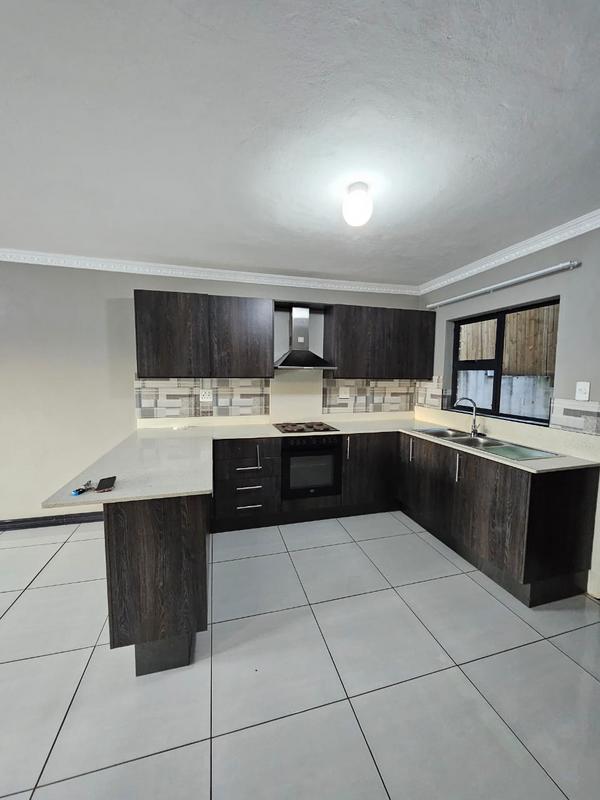 To Let 2 Bedroom Property for Rent in Durban North KwaZulu-Natal