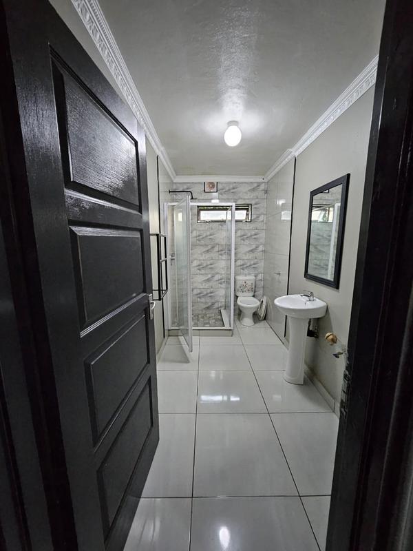 To Let 2 Bedroom Property for Rent in Durban North KwaZulu-Natal