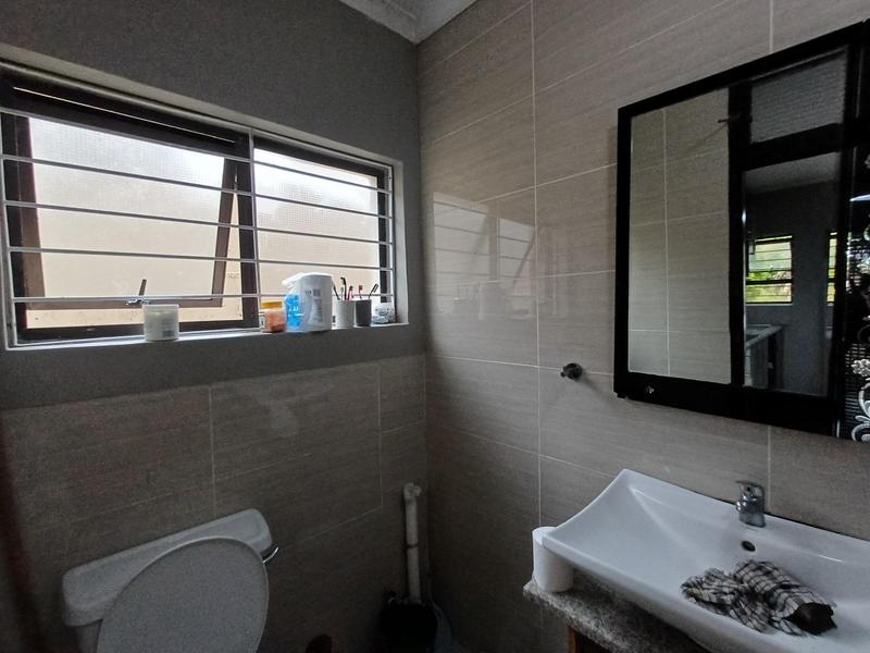 To Let 2 Bedroom Property for Rent in Durban North KwaZulu-Natal