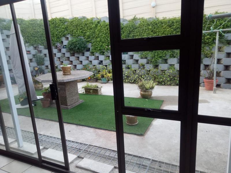 4 Bedroom Property for Sale in Sherwood KwaZulu-Natal