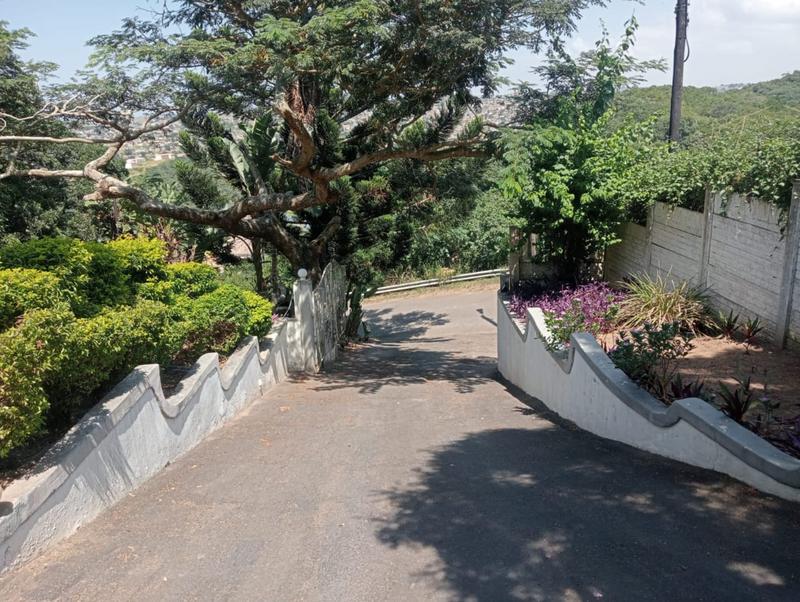 5 Bedroom Property for Sale in Chatsworth KwaZulu-Natal