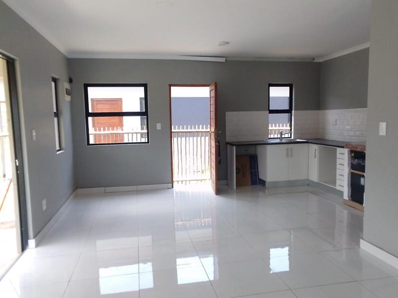 To Let 3 Bedroom Property for Rent in Shakaskraal KwaZulu-Natal