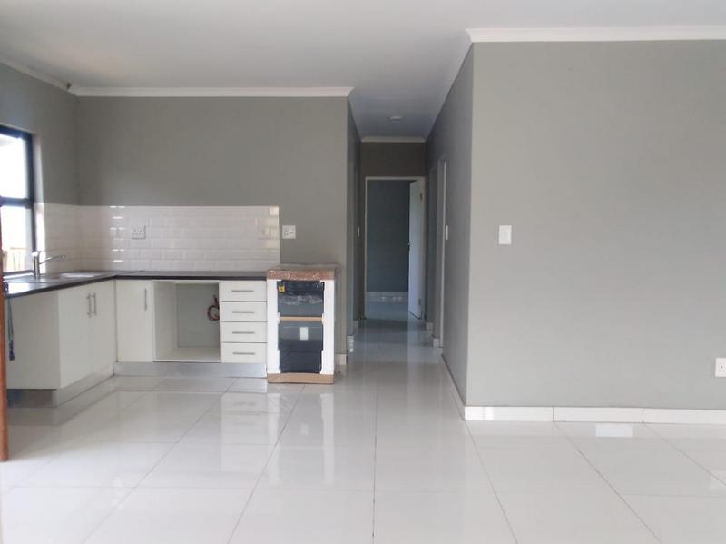 To Let 3 Bedroom Property for Rent in Shakaskraal KwaZulu-Natal