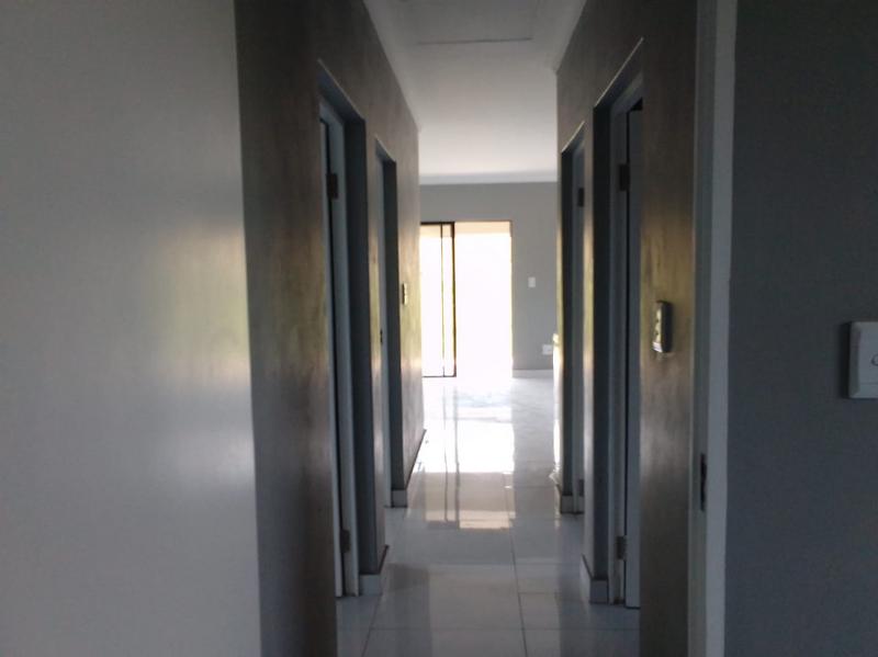 To Let 3 Bedroom Property for Rent in Shakaskraal KwaZulu-Natal