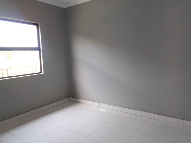 To Let 3 Bedroom Property for Rent in Shakaskraal KwaZulu-Natal