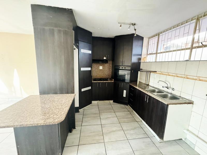 2 Bedroom Property for Sale in Pinetown KwaZulu-Natal
