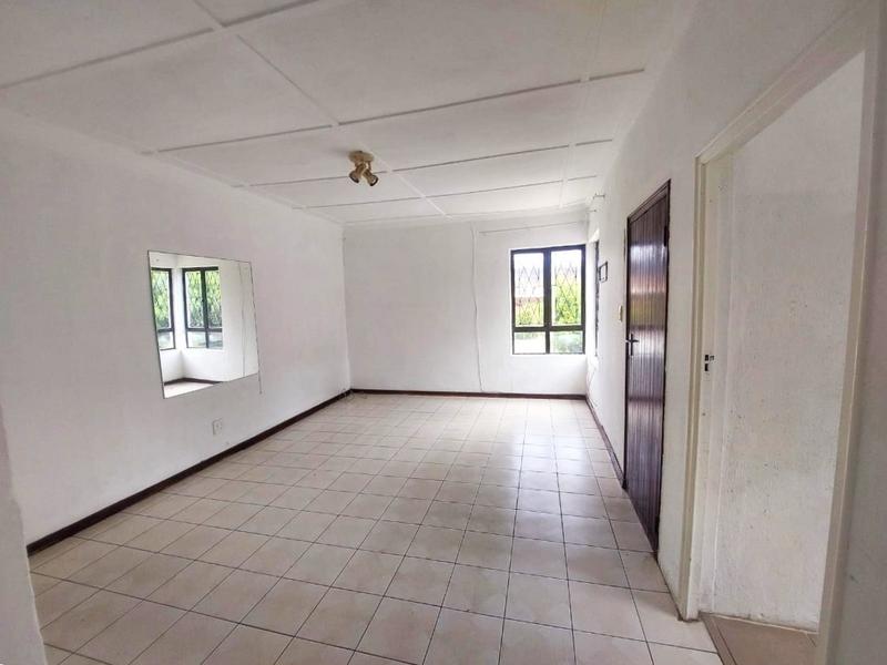 To Let 1 Bedroom Property for Rent in Lawrence Rocks KwaZulu-Natal