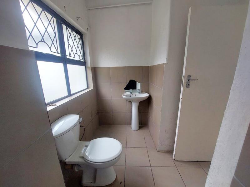 To Let 1 Bedroom Property for Rent in Lawrence Rocks KwaZulu-Natal