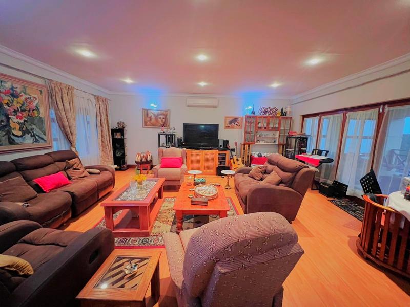 To Let 3 Bedroom Property for Rent in Manaba Beach KwaZulu-Natal