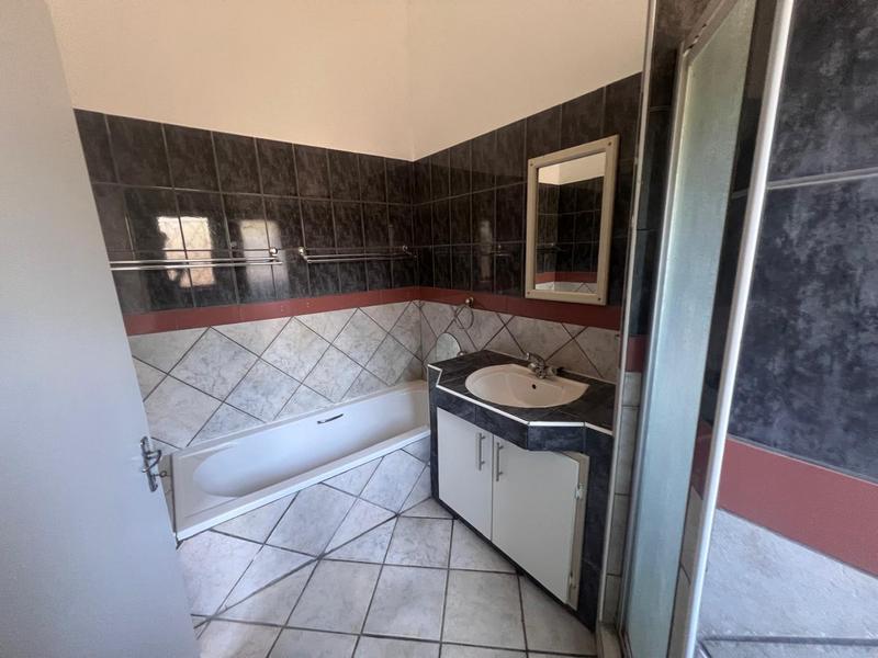 To Let 3 Bedroom Property for Rent in Shelly Beach KwaZulu-Natal
