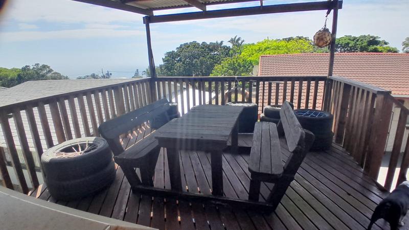 6 Bedroom Property for Sale in Uvongo KwaZulu-Natal