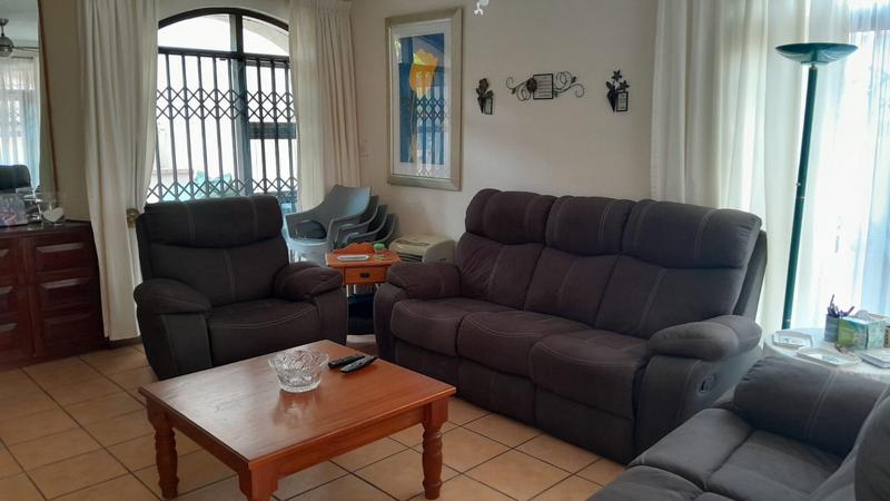 3 Bedroom Property for Sale in Uvongo KwaZulu-Natal