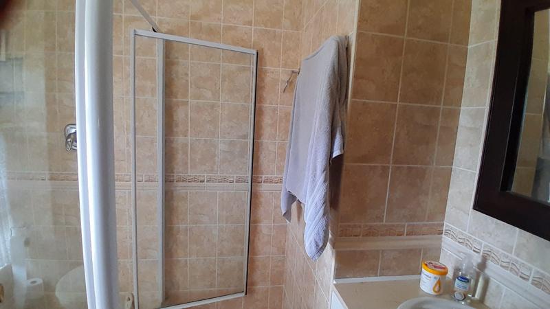 3 Bedroom Property for Sale in Uvongo KwaZulu-Natal