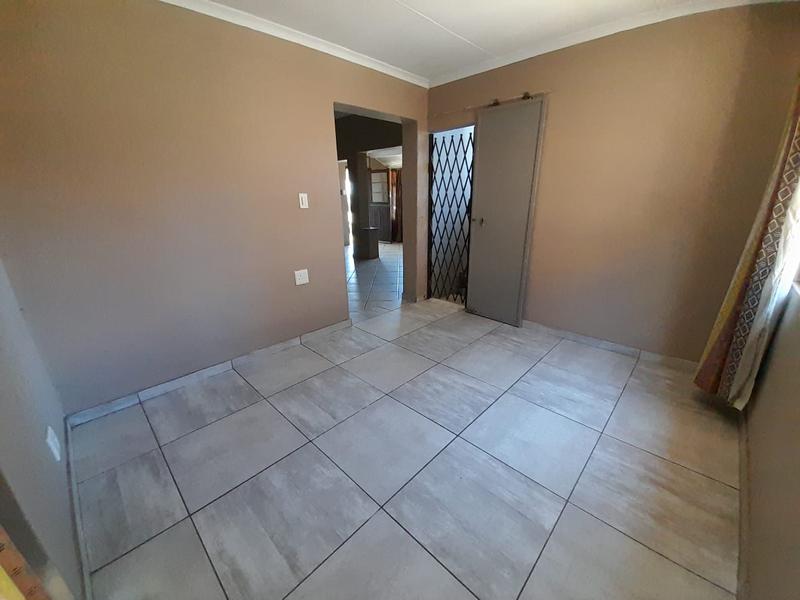 5 Bedroom Property for Sale in St Michaels On Sea KwaZulu-Natal