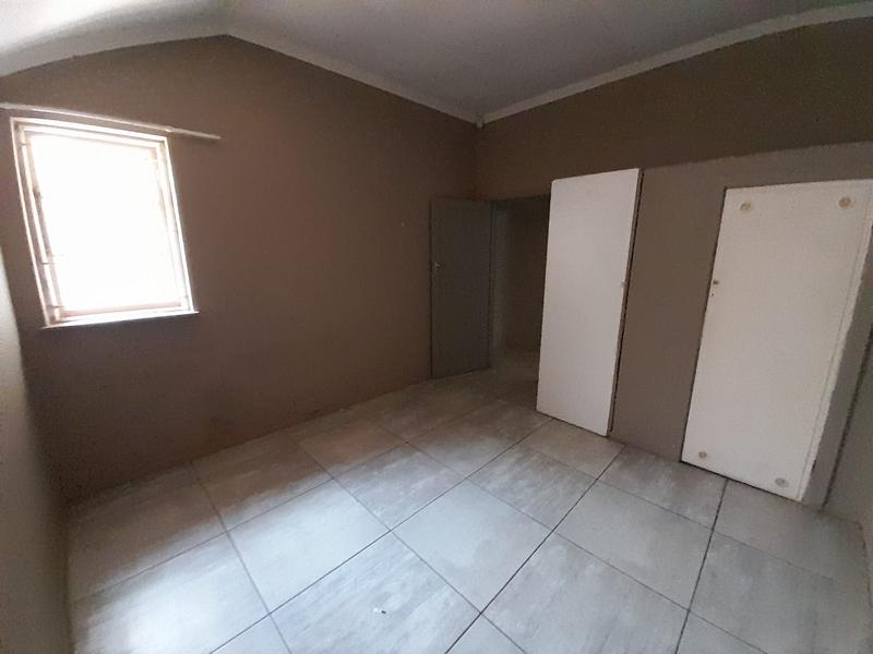 5 Bedroom Property for Sale in St Michaels On Sea KwaZulu-Natal