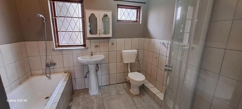 5 Bedroom Property for Sale in St Michaels On Sea KwaZulu-Natal