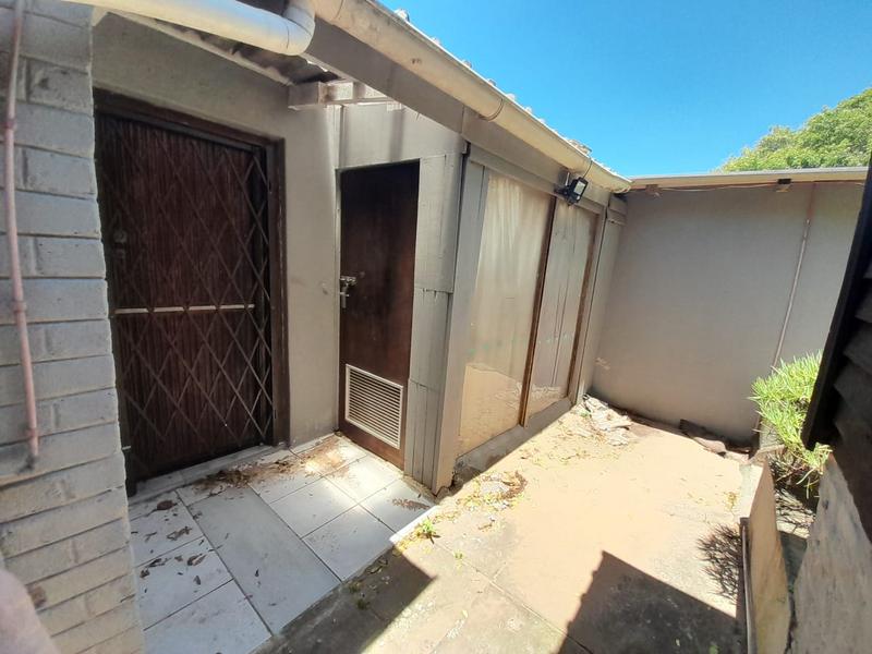 5 Bedroom Property for Sale in St Michaels On Sea KwaZulu-Natal