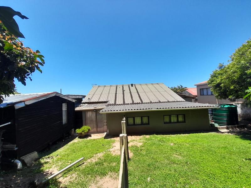 5 Bedroom Property for Sale in St Michaels On Sea KwaZulu-Natal