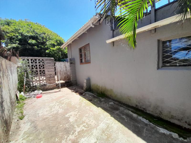 5 Bedroom Property for Sale in St Michaels On Sea KwaZulu-Natal