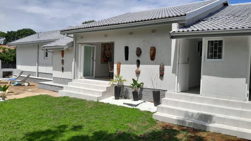 4 Bedroom Property for Sale in Manaba Beach KwaZulu-Natal