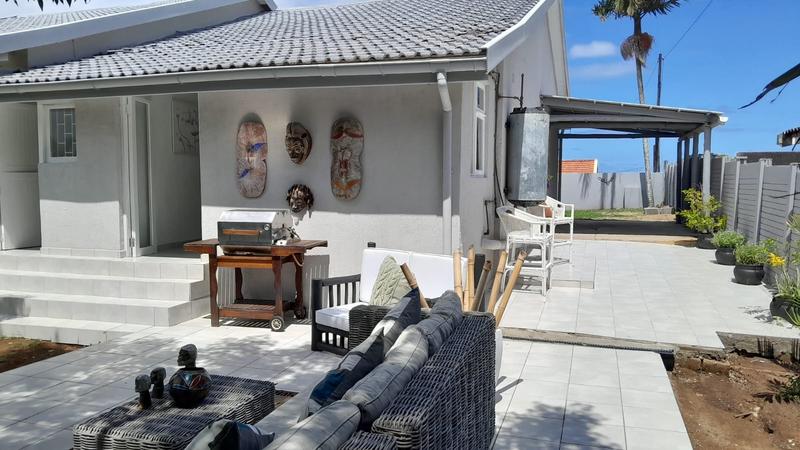 4 Bedroom Property for Sale in Manaba Beach KwaZulu-Natal