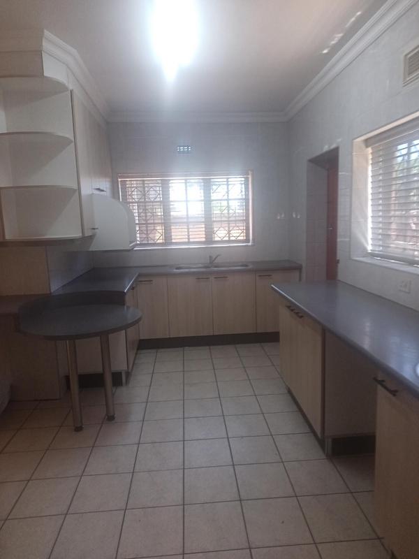 3 Bedroom Property for Sale in Montclair KwaZulu-Natal