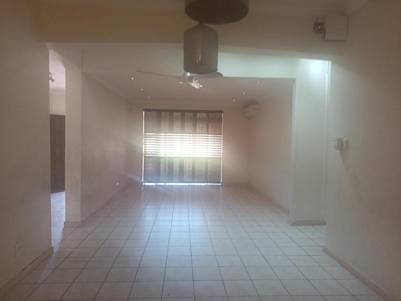 3 Bedroom Property for Sale in Montclair KwaZulu-Natal