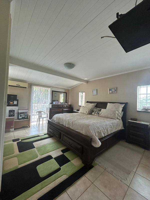 6 Bedroom Property for Sale in Yellowwood Park KwaZulu-Natal