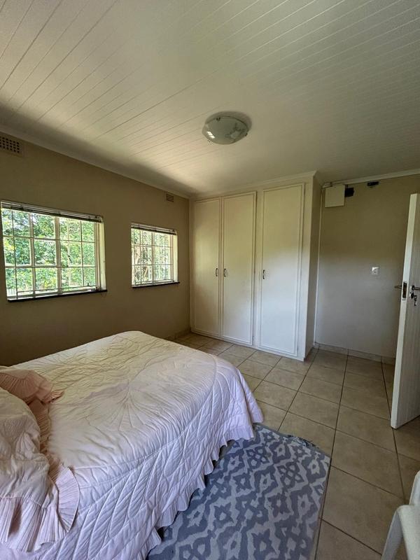 6 Bedroom Property for Sale in Yellowwood Park KwaZulu-Natal