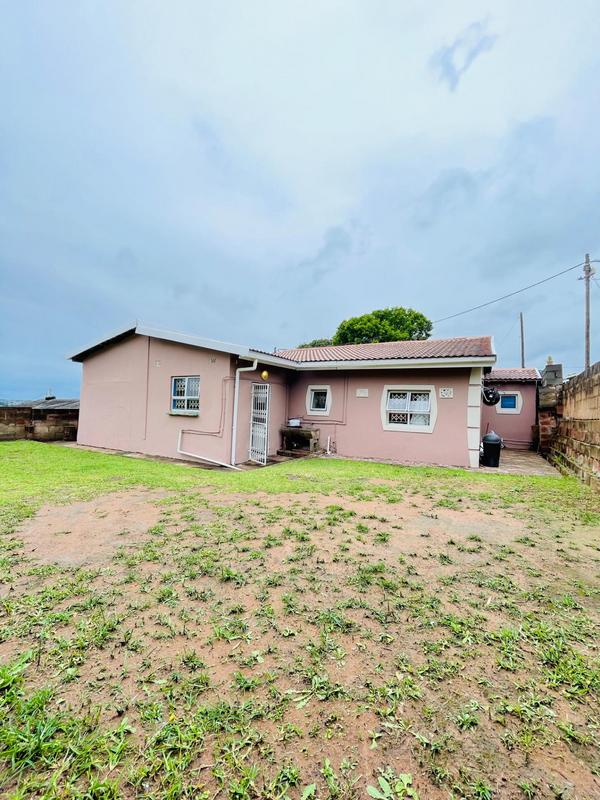 2 Bedroom Property for Sale in Umlazi KwaZulu-Natal