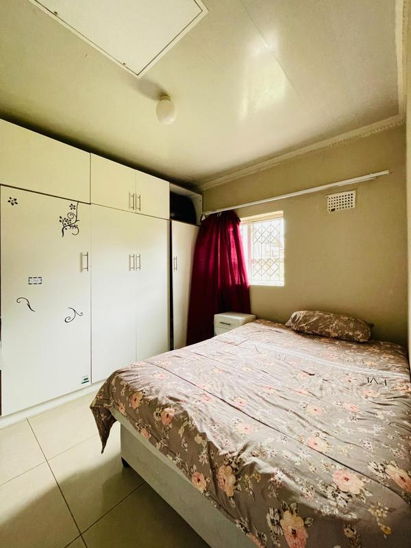 2 Bedroom Property for Sale in Umlazi KwaZulu-Natal