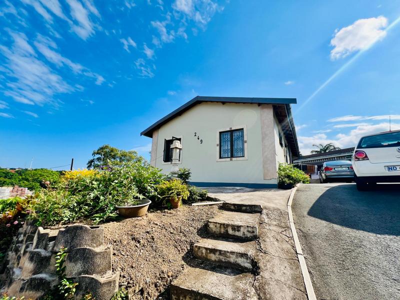 4 Bedroom Property for Sale in Castlehill KwaZulu-Natal