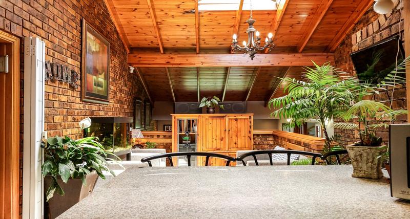 4 Bedroom Property for Sale in Leonard KwaZulu-Natal