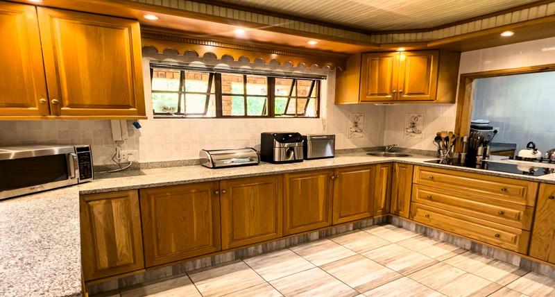 4 Bedroom Property for Sale in Leonard KwaZulu-Natal