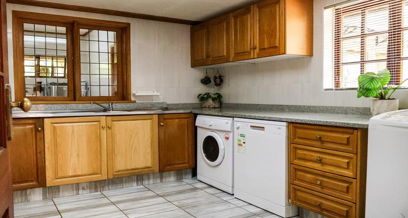 4 Bedroom Property for Sale in Leonard KwaZulu-Natal